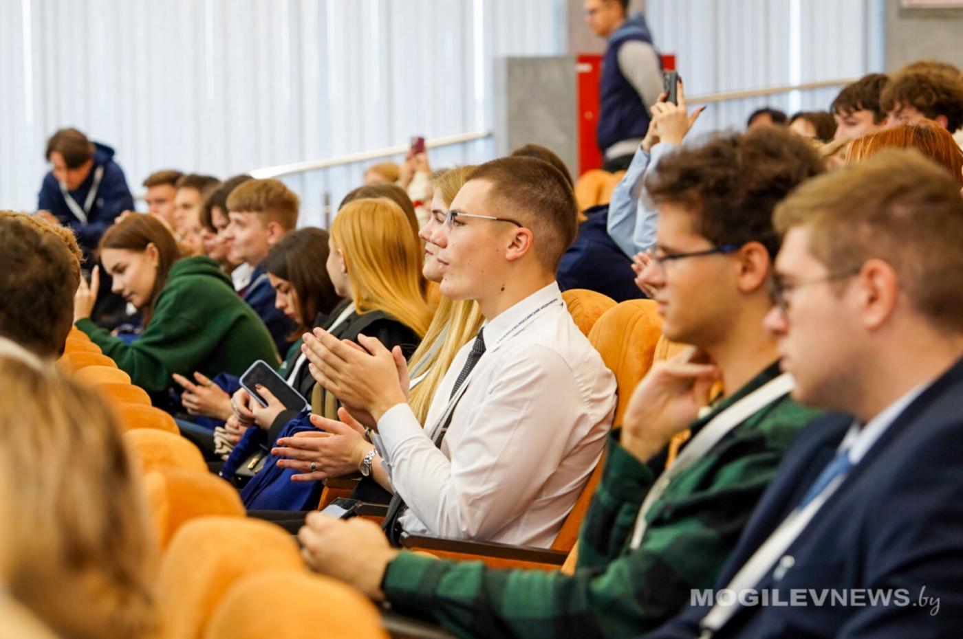 Великая Победа – единство и память поколений. Студенты БНТУ приняли участие в белорусско-российском студенческом медиафоруме